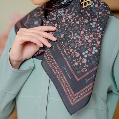 Syahnaz Scarf