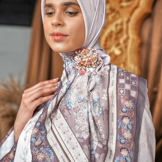 Liris Scarf