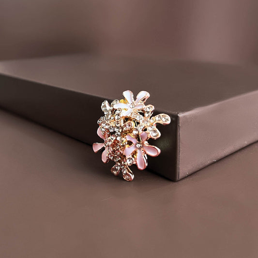 Daisy Brooch