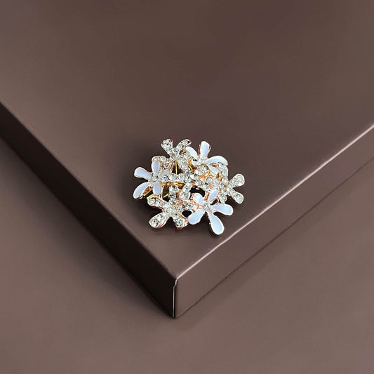 Daisy Brooch