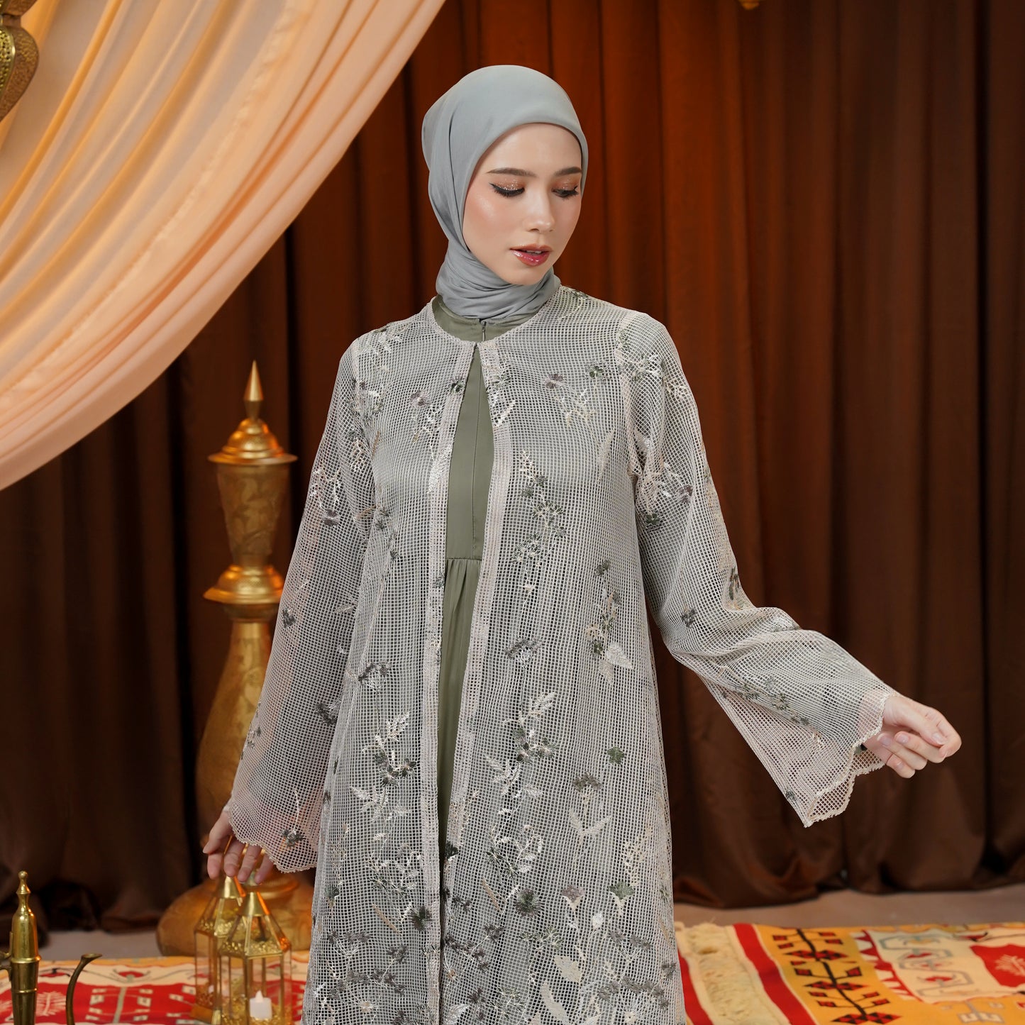 Hanari Long Outer