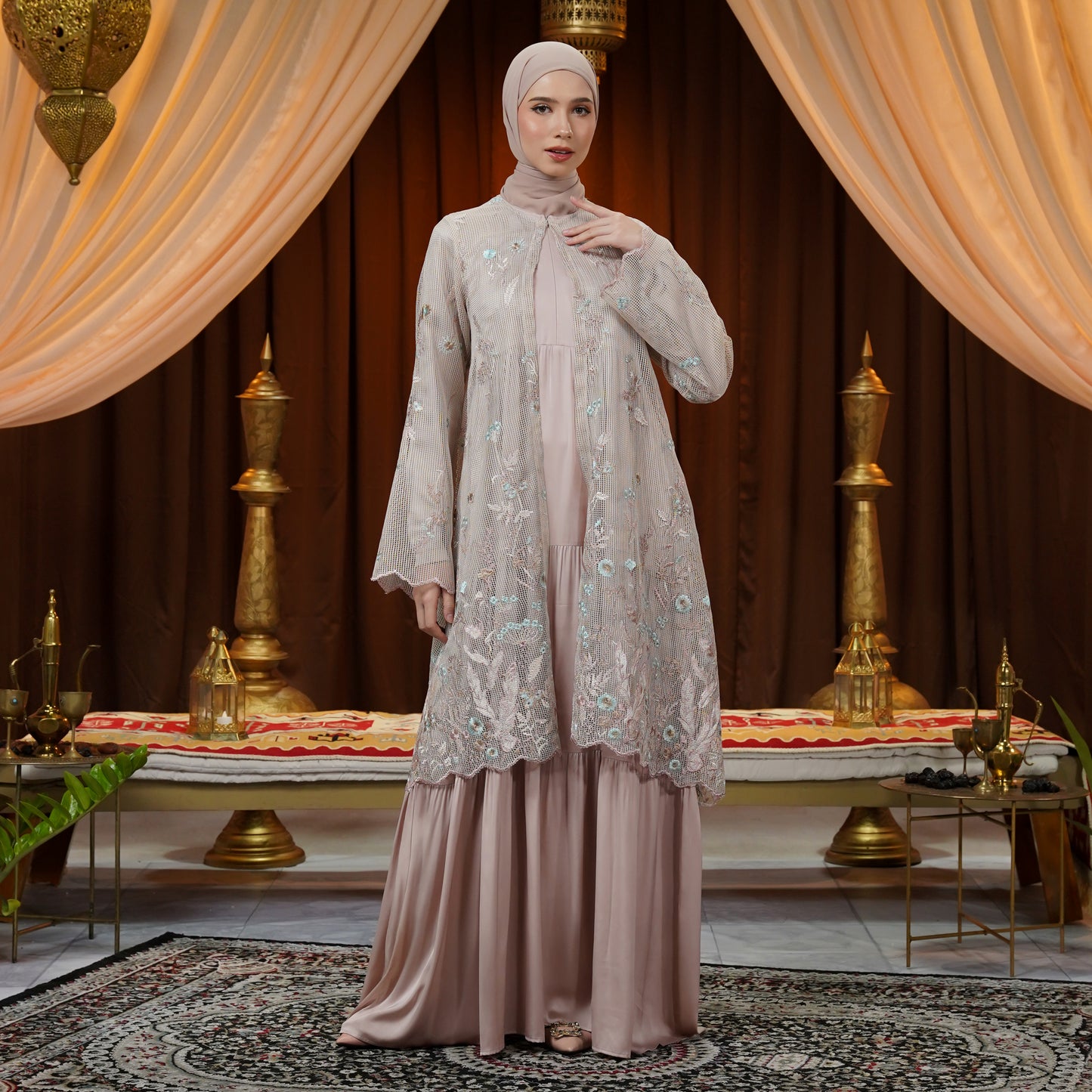 Hanari Long Outer