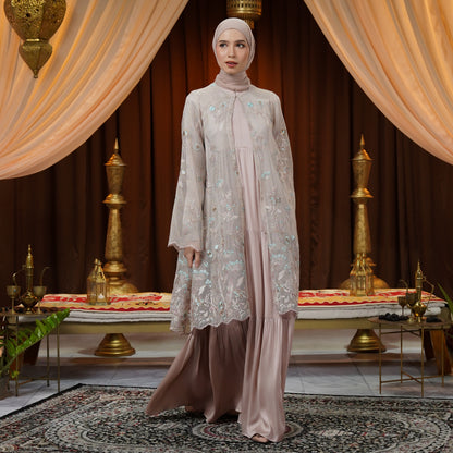 Hanari Long Outer