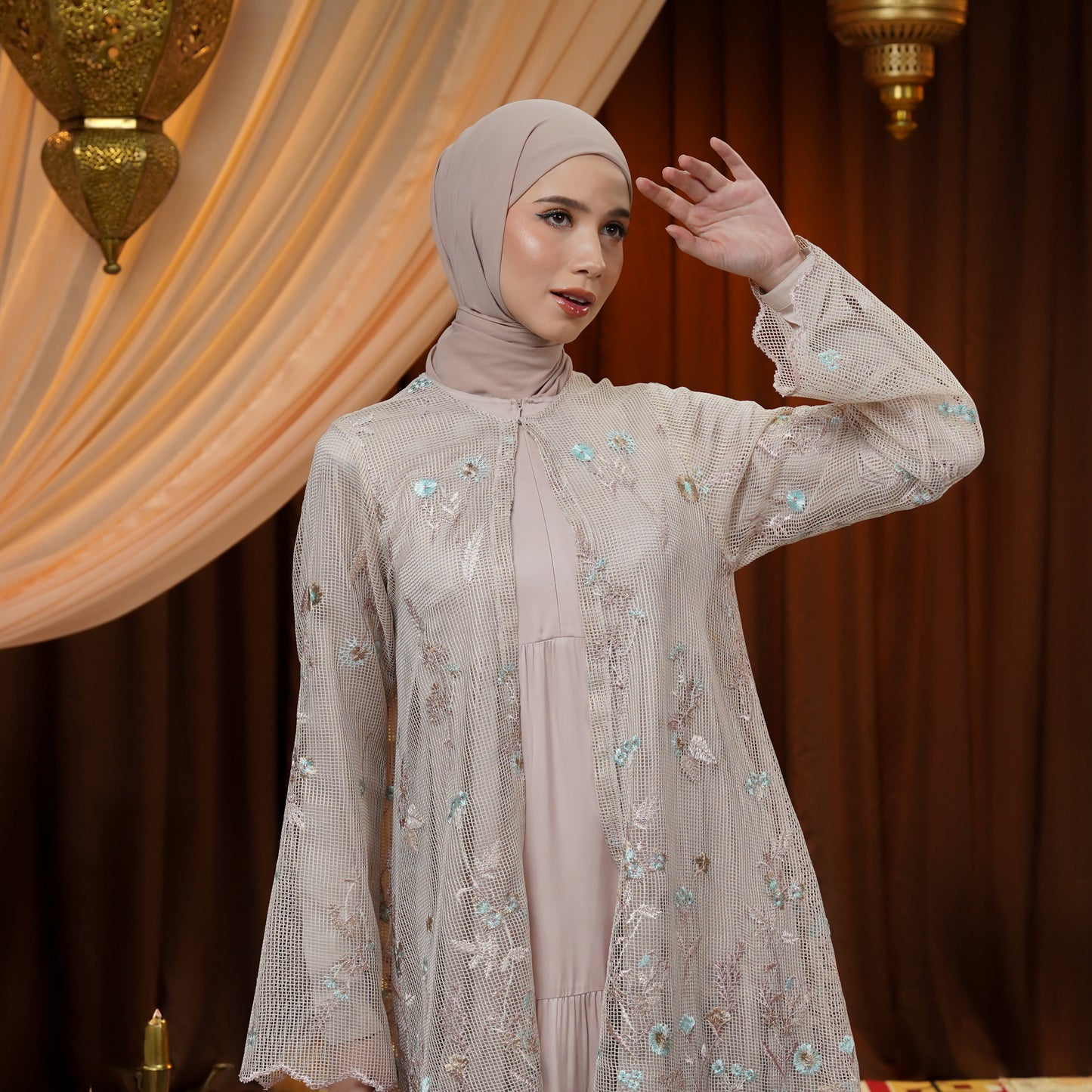 Hanari Long Outer