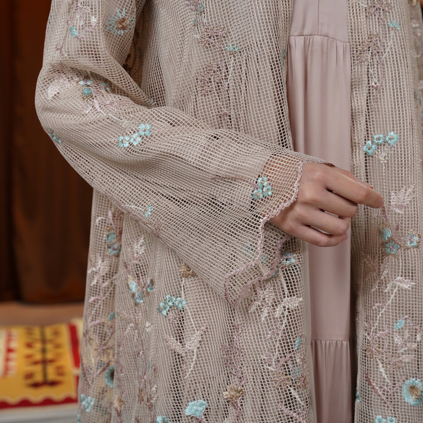 Hanari Long Outer