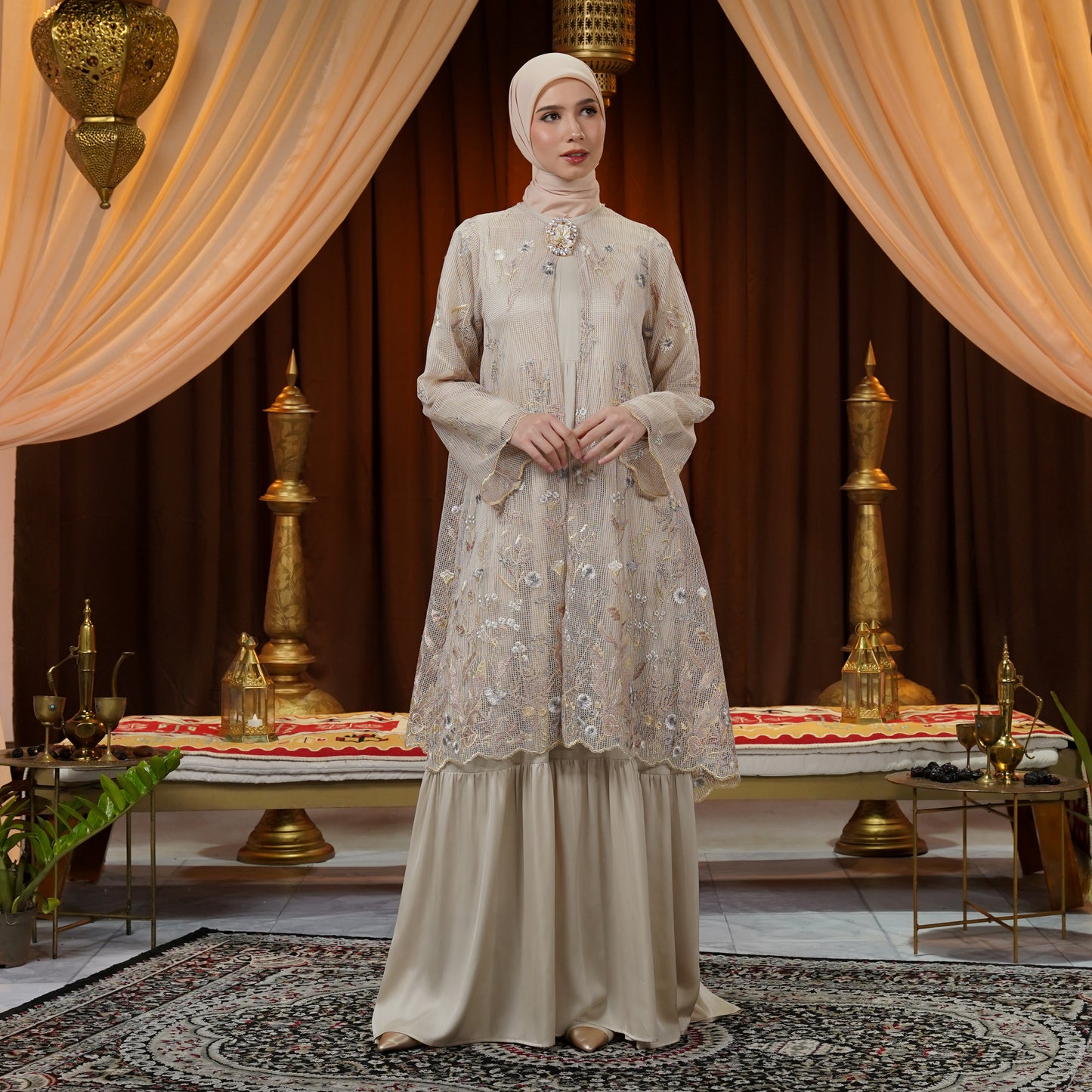 Hanari Long Outer