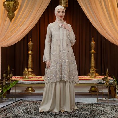 Hanari Long Outer