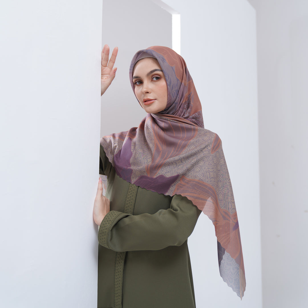 Iris Scarf