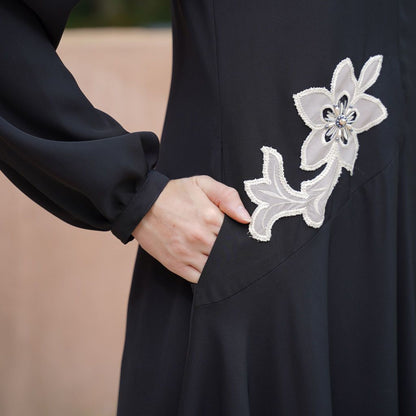 Faye Abaya